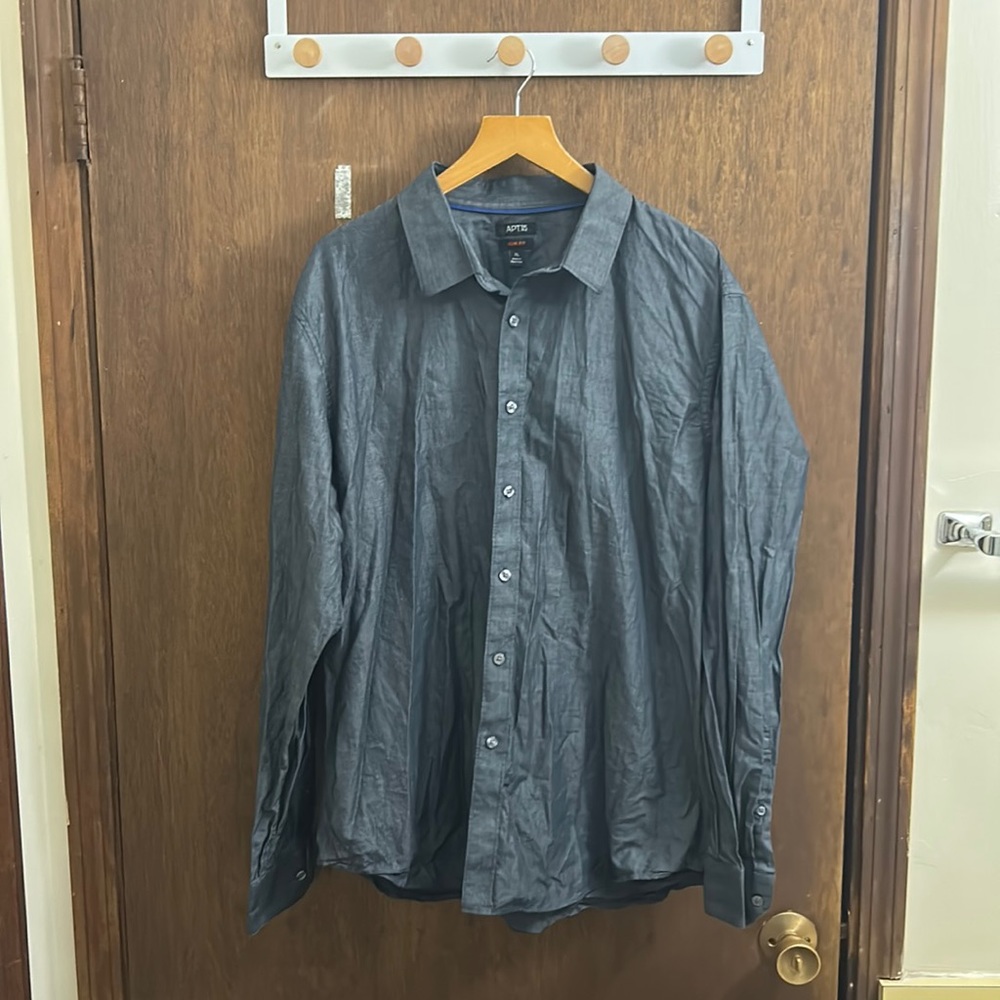 Apt 9 shirt XL